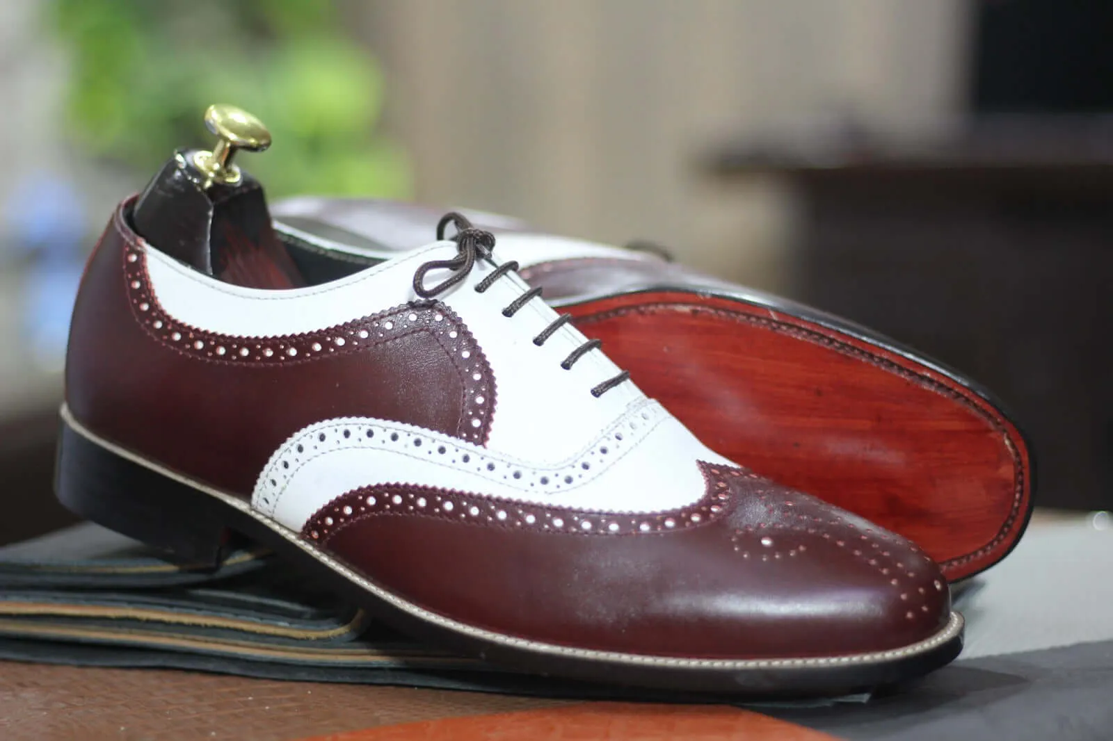 Handmade Two Tone Lace Up Leather Shoes, Wing Tip Shoes With Brogue Toe Style Shoes